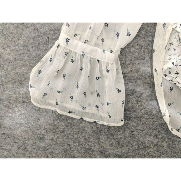 Lucky Brand Blouse Sz M Floral Semi Shear Button Up Round Collar Hi Lo - Picture 5 of 7